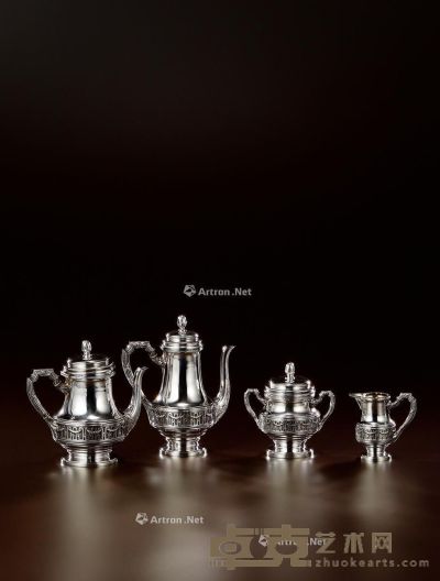 1910年制 纯银高浮雕雕花咖啡茶具 （四件套） 咖啡壶高16.8cm；宽14cm；茶壶高14.3cm；宽15cm；糖罐