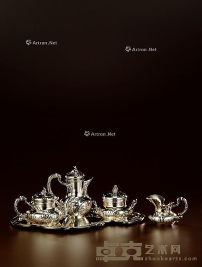 1890年制 咖啡茶具配精美铜镀银托盘 （四件套） 咖啡壶高13.9cm；宽12.6cm；茶壶高9.8cm；宽17.5cm；