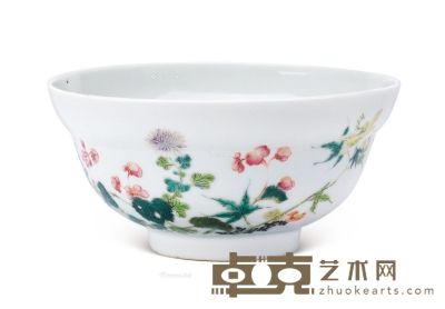 清 粉彩花卉折沿碗 直径14.8cm