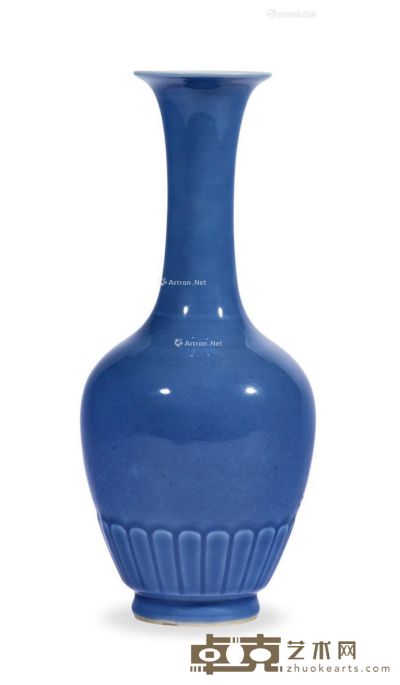 清光绪 天蓝釉莲瓣纹柳叶瓶 高29.5cm