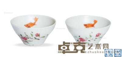 清雍正 粉彩花卉鱼乐纹小杯 （一对） 直径6.8cm×2