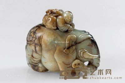 清 黑白玉仙童骑象 高9.9cm