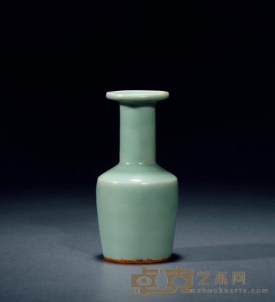 南宋·龙泉窑粉青釉纸槌瓶 高：16.5cm 通径：7.5cm