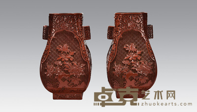剔红锦地开窗花卉贯耳瓶一对 16.2×14.2cm高:29cm