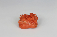 红珊瑚莫莫料包袱狗雕件