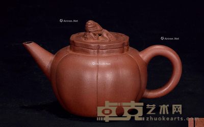 杨彭年 “蝠鹿寿”三镶玉锡包壶 高7cm；宽11.5cm