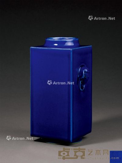 清道光 霁蓝釉象耳琮式瓶 高29.3cm