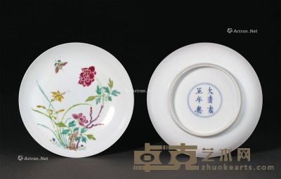 清雍正 粉彩蝶恋花图盘 （一对） 直径15.2cm×2