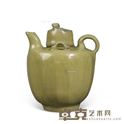 明 青釉水注（带盖） 高14cm；直径12cm