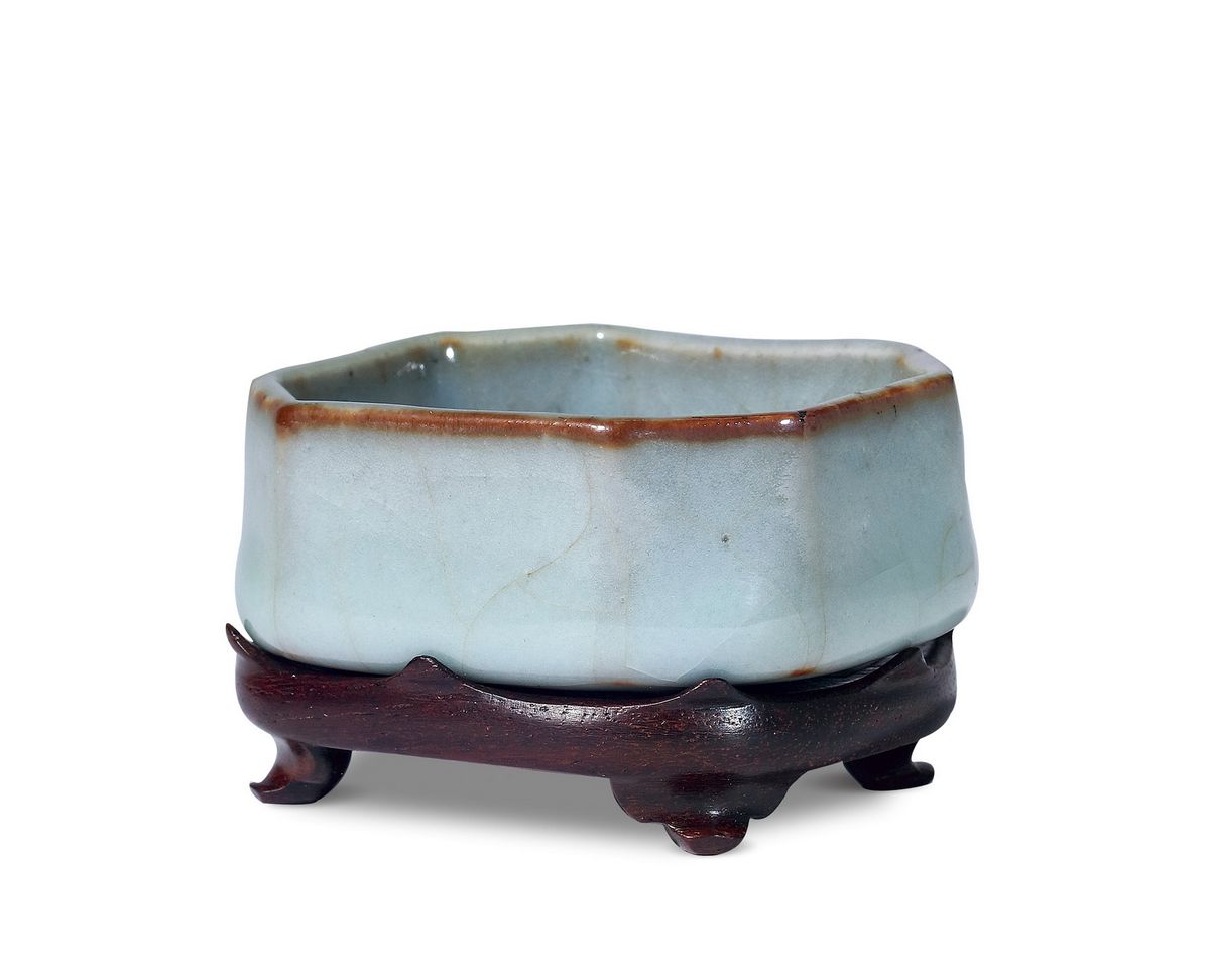 明 仿官釉八方小洗 长5.7cm