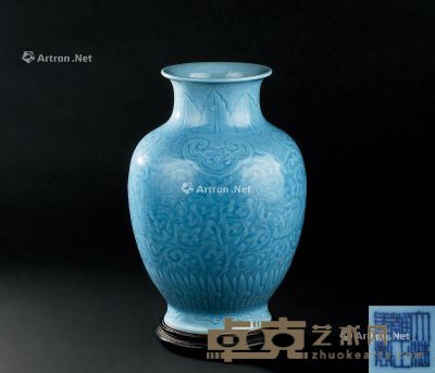 清代 天蓝釉花卉龙纹瓶 高27.8cm
