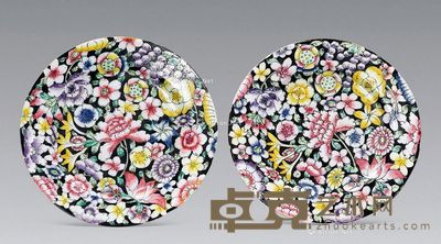 清代 粉彩百花不落地盘 (一对) 径18cm