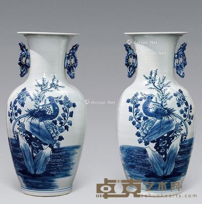 青花花鸟纹双耳瓶 (一对) 高40.8cm