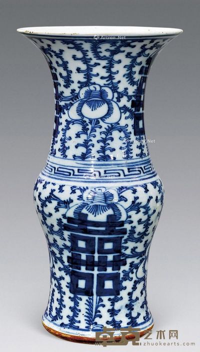 清代 青花缠枝莲喜字纹花觚 高37.5cm;径20cm