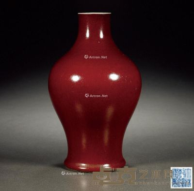 清乾隆 霁红釉橄榄瓶 高28.5cm