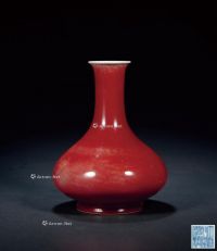 清乾隆 红釉荸荠瓶
