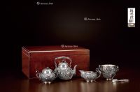 日本明治时期制 锤纹高浮雕菖蒲花纯银茶具 （五件套）