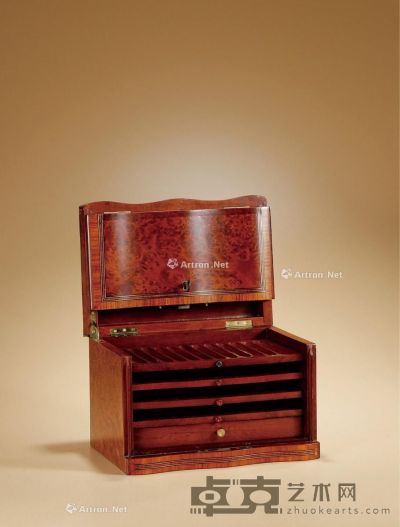19世纪制 瘿木雪茄盒 长28cm；宽19.5cm；高19.5cm