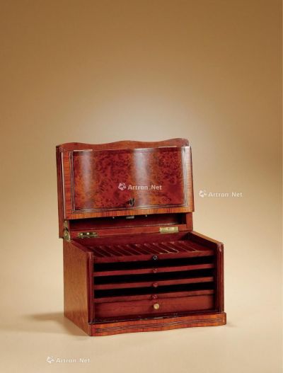19世纪制 瘿木雪茄盒