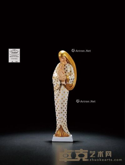 1979年制 圣母玛利亚瓷塑 高40.5cm；底部直径9.3cm