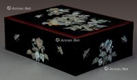 民国 漆嵌螺钿花卉方盒