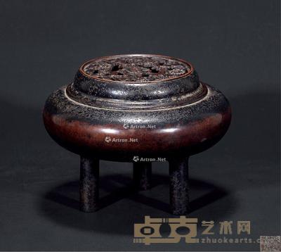 明宣德款 紫金花卉纹三足炉 高11cm；9.5cm