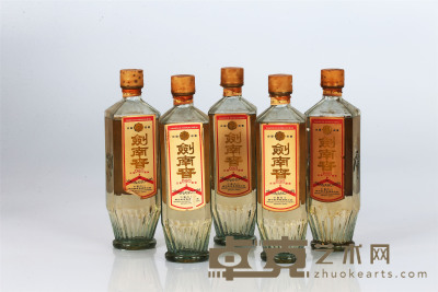 1986年 剑南春5瓶   酒精度：52° 容量：500ml