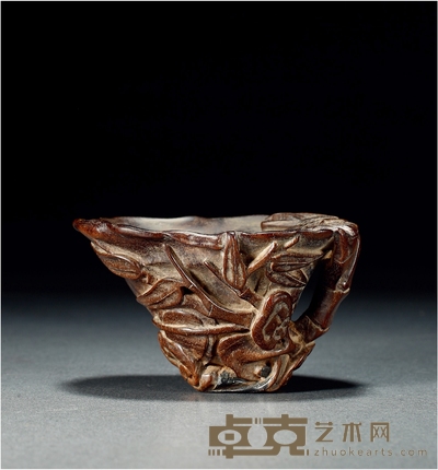 清·紫檀雕竹石灵芝纹杯 高:6cm 通径:10.4cm