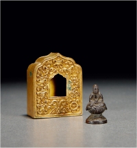 清·铜释迦牟尼随身佛及铜鎏金佛龛一组两件