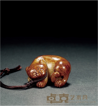清·玉雕欢喜把件 高：3.2cm 长：5.8cm