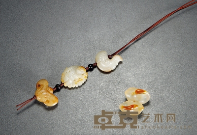 清·白玉雕童子吉鸡及菱角多宝串、玛瑙双鹅佩一组 尺寸不一