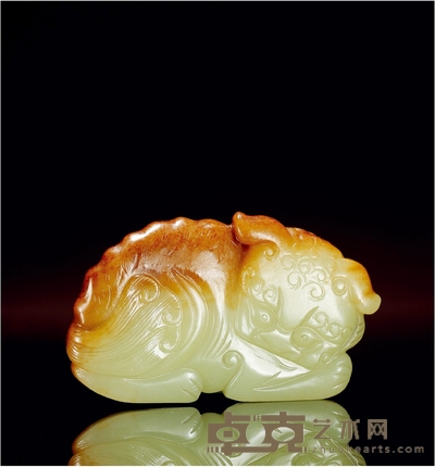 清·黄玉雕狮形把件 长：7.4cm 宽：4.2cm