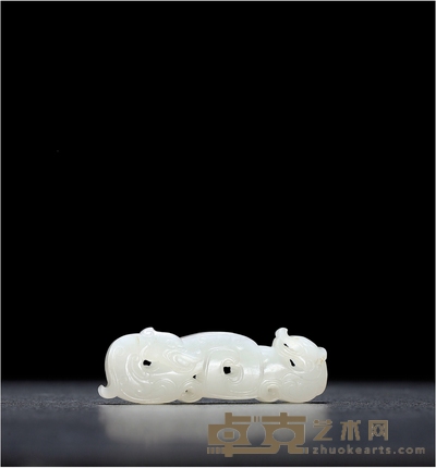 明·白玉镂雕双龙佩 长:5.7cm 宽:1.8cm