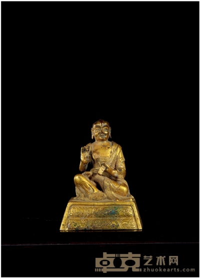清·铜鎏金持经罗汉座像 高：9.4cm