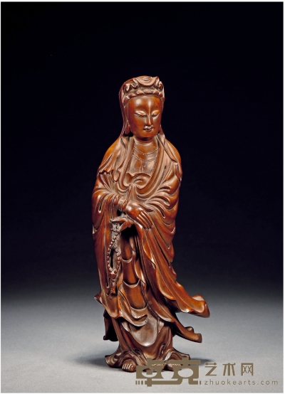 清·黄杨木雕持珠观音立像 高：30.8cm 