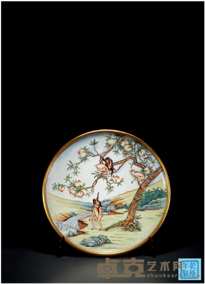 清·乾隆年制款铜胎画珐琅灵猴献桃赏盘 高：4cm 口径：38.7cm