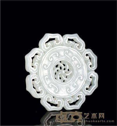 清·白玉菱花型佩 直径5.8cm