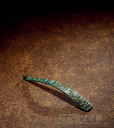 战国·龙首镶嵌松石错银带钩 长19.7cm