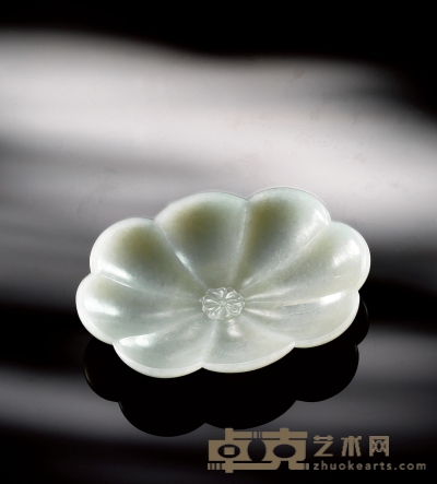 清·白玉雕痕都斯坦式海棠形洗 长12.5cm