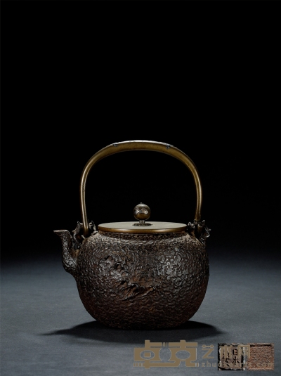 大正时期 龟文堂三世正平造铁壶 22×18.7cm