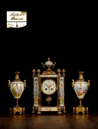 1890年制 铜鎏金珐琅瓷彩绘三件套钟