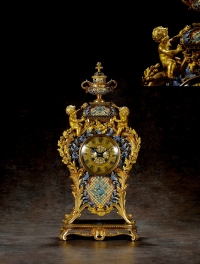 1890年制 路易十五样式填珐琅铜鎏金壁炉钟