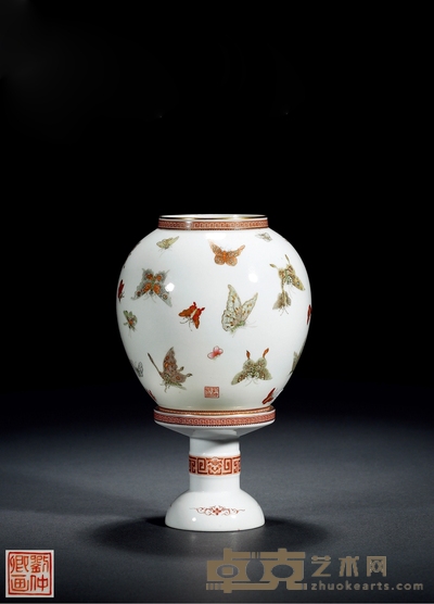 近代·刘仲卿绘粉彩百蝶图薄胎灯笼 高19.8cm