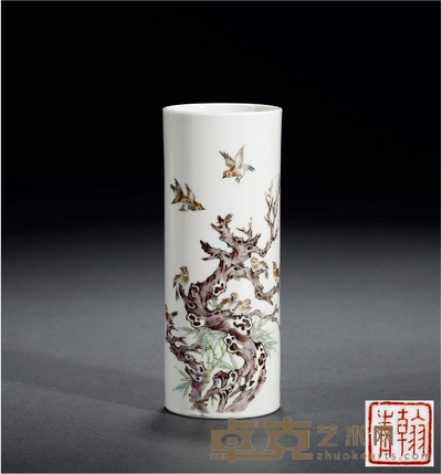 民国·余翰青绘禽戏图笔筒 高13.6cm