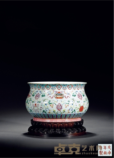 清道光·白地粉彩缠枝莲托八宝纹炉 带座高21.2cm
