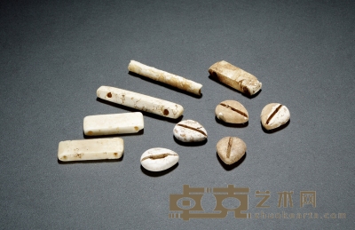 商·鸡骨白玉贝币、挂件一组十件 通长18-42mm