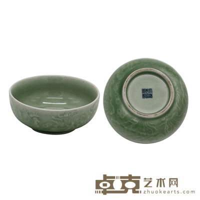 雕塑鱼草纹青瓷碗一个 高约：5.4cm，口径：12.5cm，足径：6.9cm，重约：274g