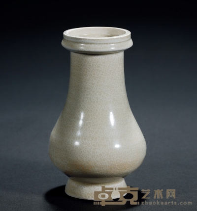 南宋·米黄釉盘口瓶 高：13.5cm 直径：8cm