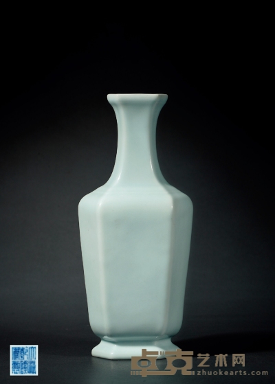 清乾隆·粉青釉六方瓶 高：29.5cm