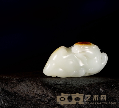 杨曦 鸿运当头 白玉把件 71×39×27mm
重量：104.4g